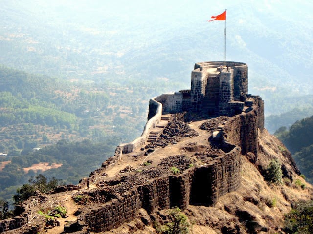 शिवाजी महाराजांचे १२ किल्ले युनेस्को जागतिक वारसा यादीत; महाराष्ट्राचा अभिमान